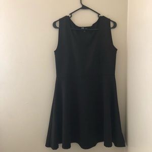 Vibe Sportswear / Black / Dress - Size XL